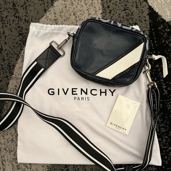 Authentic Givenchy Cross Body Bag - Picture 1 of 8